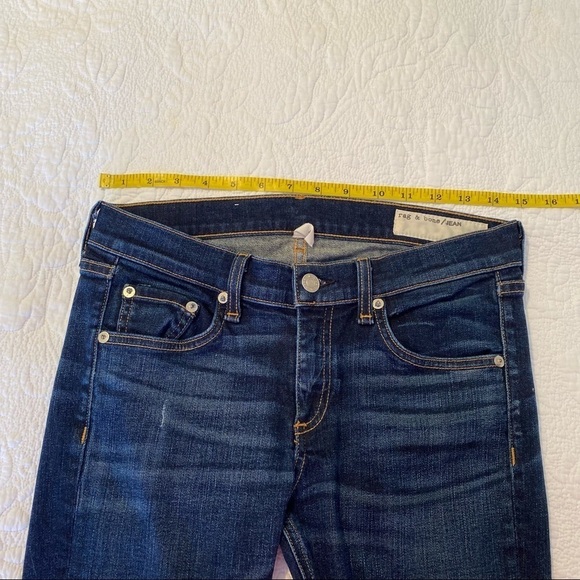 Rag & Bone Skinny Distressed Jeans in Ayoyama Wash - 26 - Picture 11 of 16